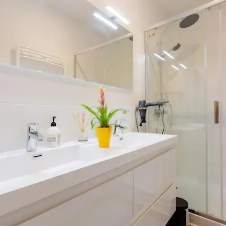 Hyper Centre 3 Pieces A Jeanne D'Arc * تولوز